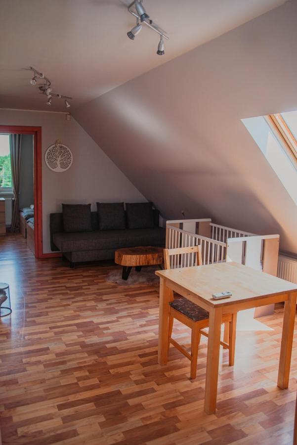 Szmaragdowy Domek Nowy Wisnicz Экстерьер фото